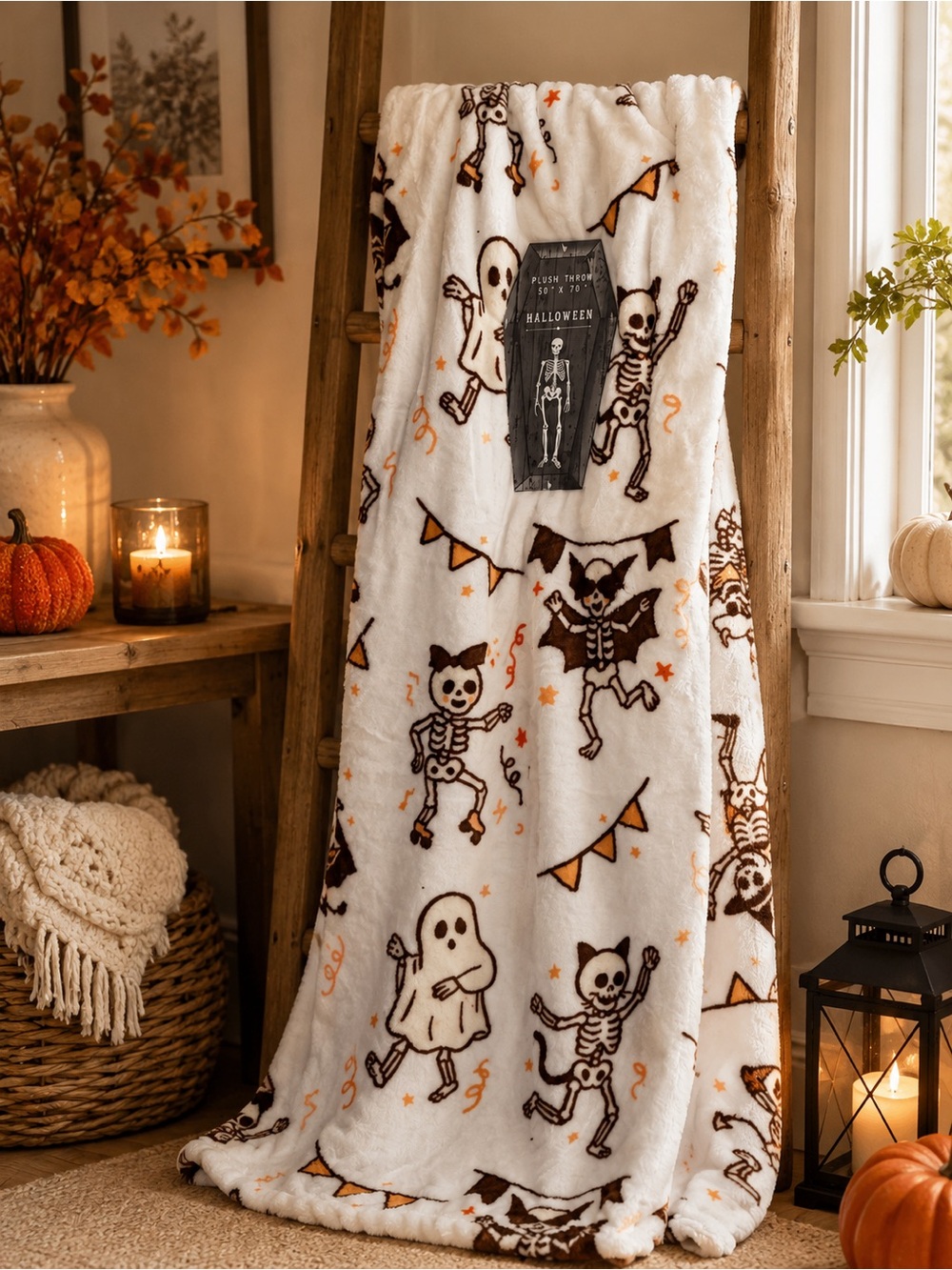Halloween blanket 50 x 70 skulls and ghosts